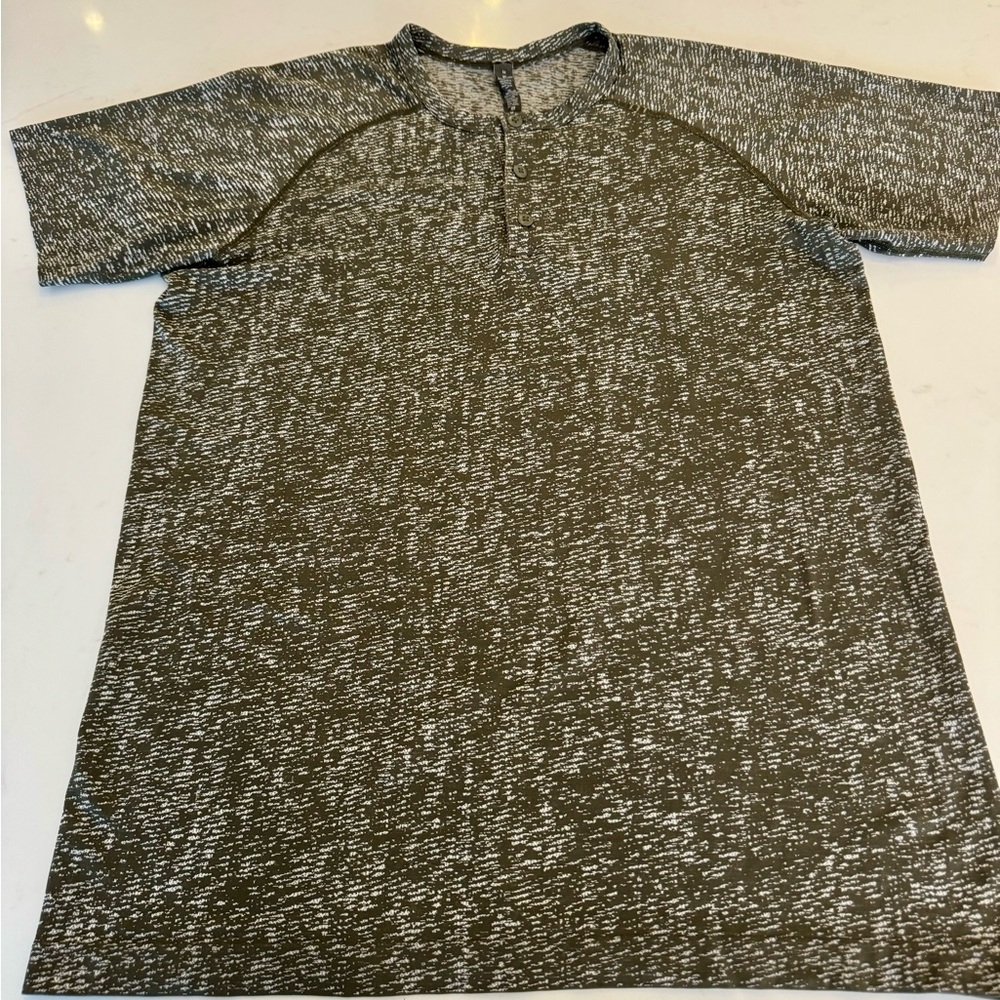 Lululemon short sleeve workout or casual top. Mens size M, could be unisex.